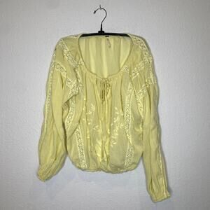 Free People Women’s Maria Embroidered Lace Inset Peasant Top EUC Sz XS Yellow